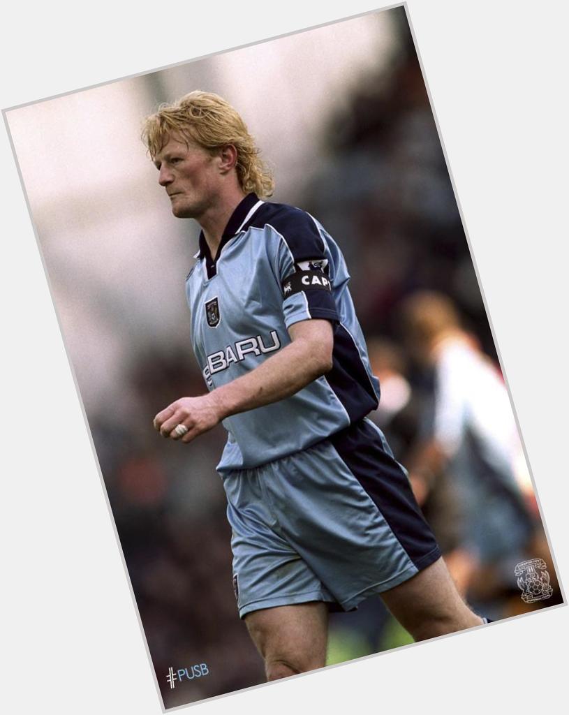 Happy 49th Birthday to ex defender Colin Hendry -here captaining the in a 4-0 win vs Bradford in March 2000 
