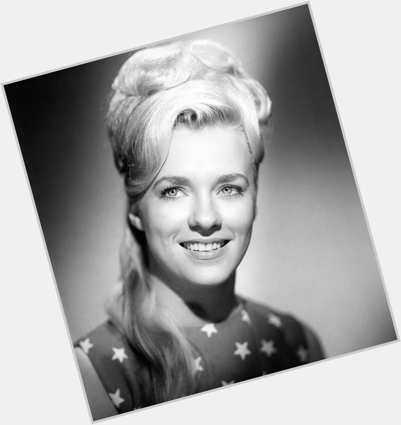 Happy birthday to Connie Smith, born on this day in 1941 in Elkhart, Indiana. 