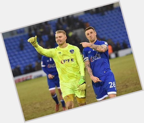 Happy Birthday to former Oldham Athletic goalkeeper & massive fan favourite Connor Ripley    