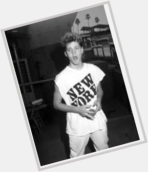 ITS LIKE 11:57PM AND IM LATE SAYING THIS BUT I WANT TO SAY HAPPY BIRTHDAY TO A ANGEL NAMED COREY HAIM I LOVE HIM. 