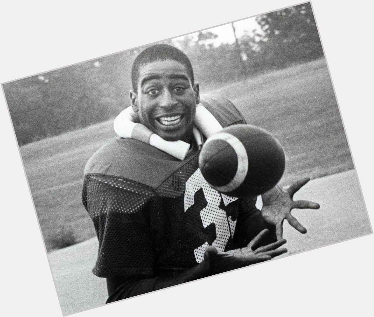 Happy 49th birthday to former and and star Cris Carter 