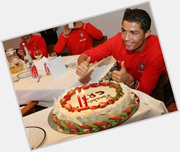 Parabéns REI! Este ano vai ser mais uma Bola de Ouro! 30 Anos! Orgulho em ti! Happy Birthday Cristiano Ronaldo!  