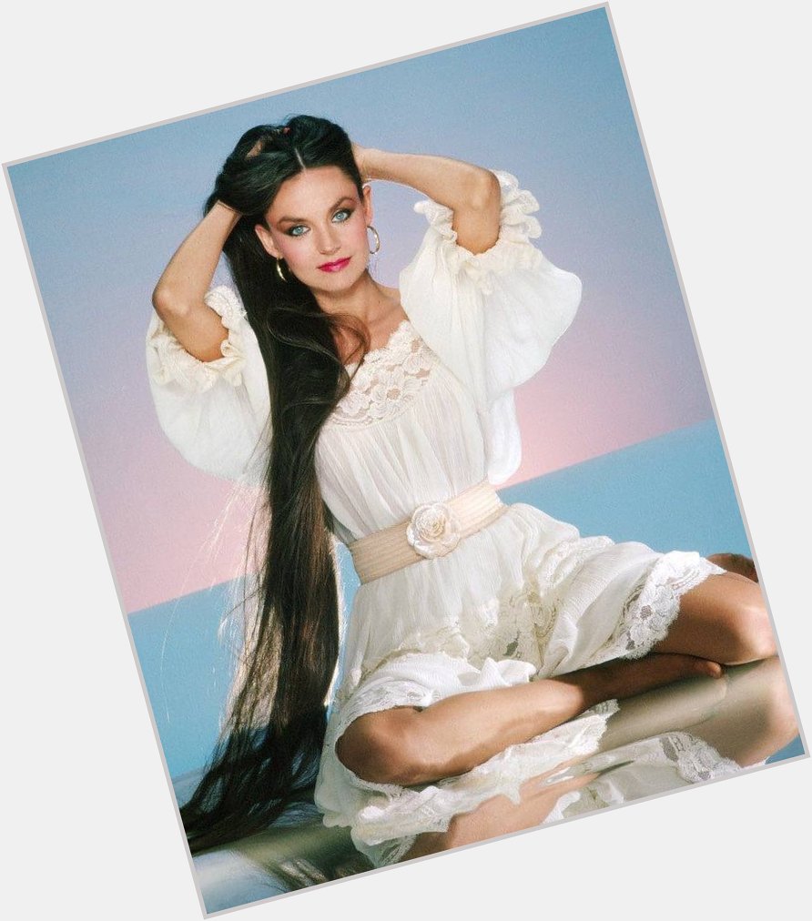 Happy 70th birthday to American country music singer and songwriter Crystal Gayle, born January 9, 1951. 