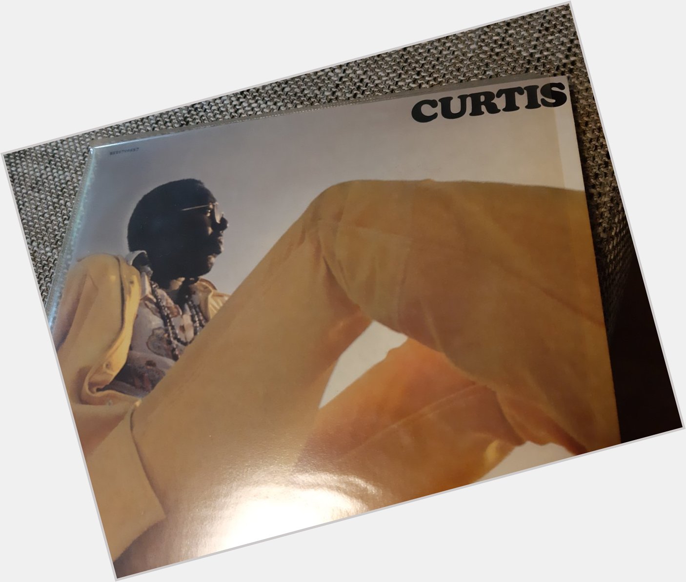 Happy not birthday Curtis Mayfield. 78 if... ik draai zijn eerste soloplaat met Move on up erop. 