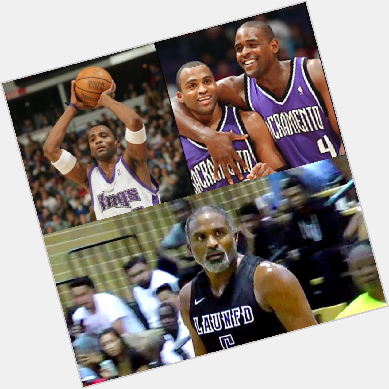 Happy 40th bday to Cuttino Mobley, who had a fun, short-lived Kings tenure. Hard to believe it was only 10 years ago. 