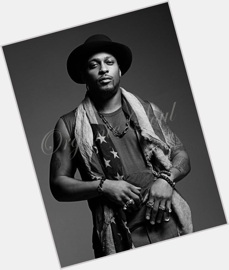 Happy Birthday from Organic Soul Singer-songwriter D\Angelo is 41
 
