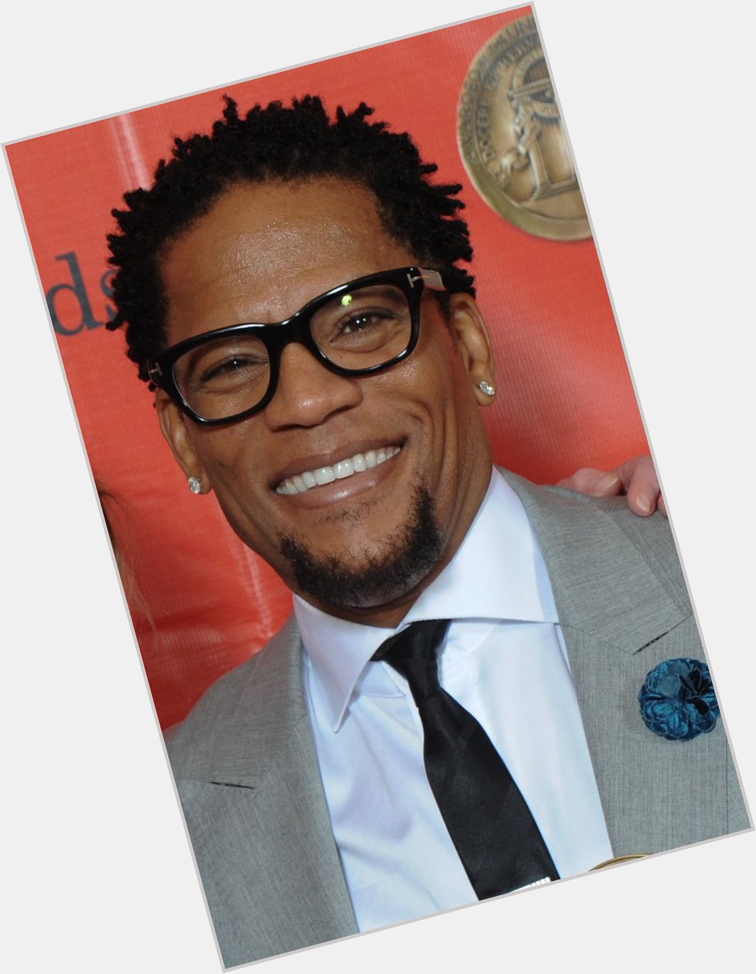 Happy Birthday to D.L. Hughley who turns 54 today! 