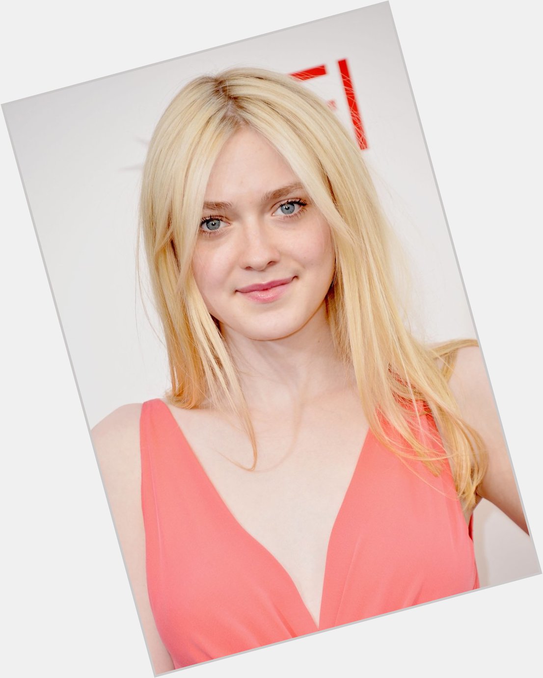 Happy 28th birthday to Dakota Fanning! The actor who played Sally Walden from The Cat in the Hat (2003). 