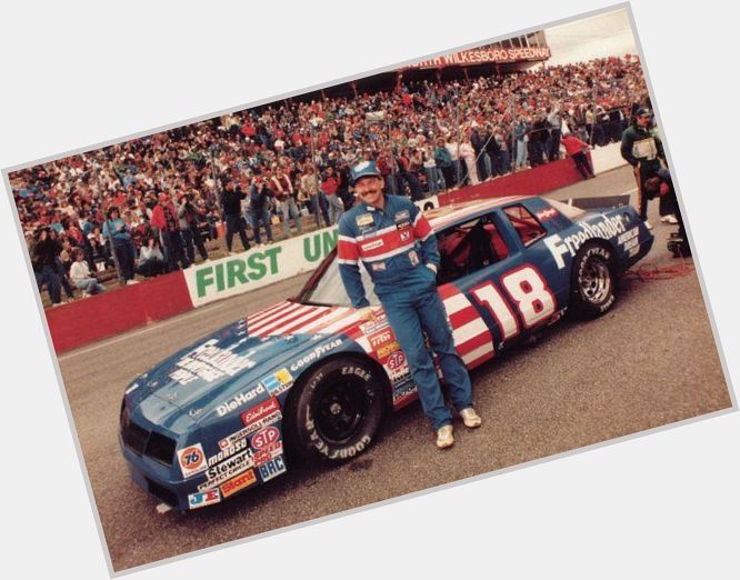 Happy birthday to Nascar legend and Hall of Famer, Dale Jarrett who turned 62 years old today. 