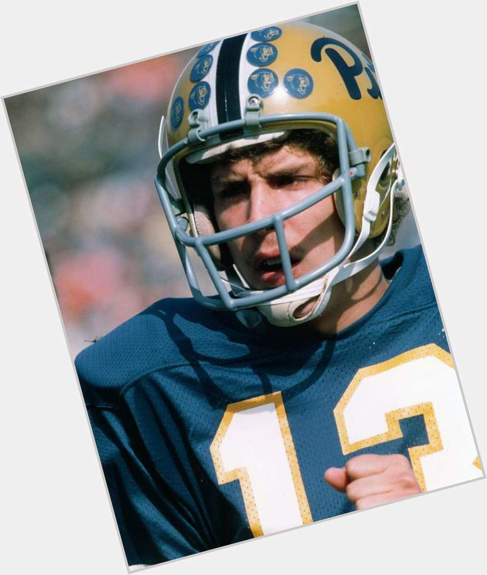 Happy Birthday to Pitt all-time great QB,
Dan Marino! 
A great friend and Pittsburgher!  
Have a great day! 