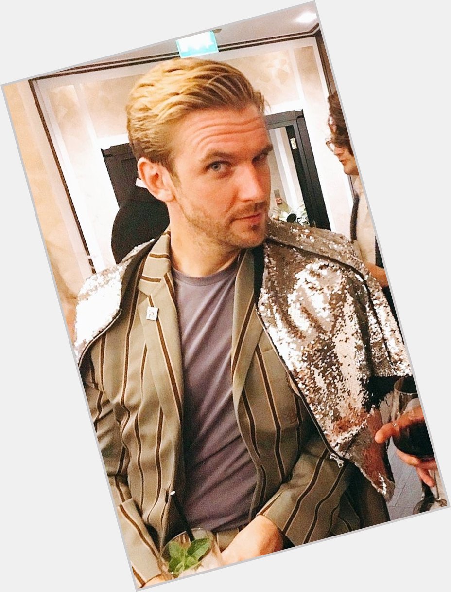 HAPPY BIRTHDAY TO THE BEST SHAPESHIFTER IN THE BUSINESS, DAN STEVENS. 