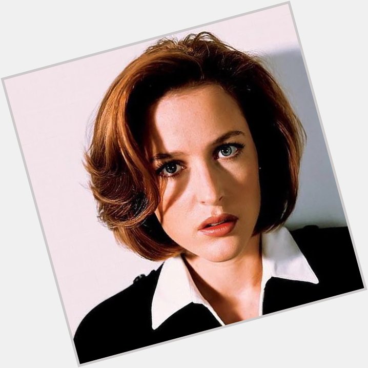 Happy birthday to the one and only Dana Scully, the woman who i want to be when i grow up 