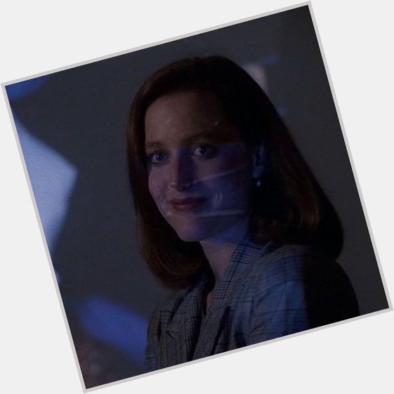 Happy birthday to the sweetest girl, dana scully!!!! 
