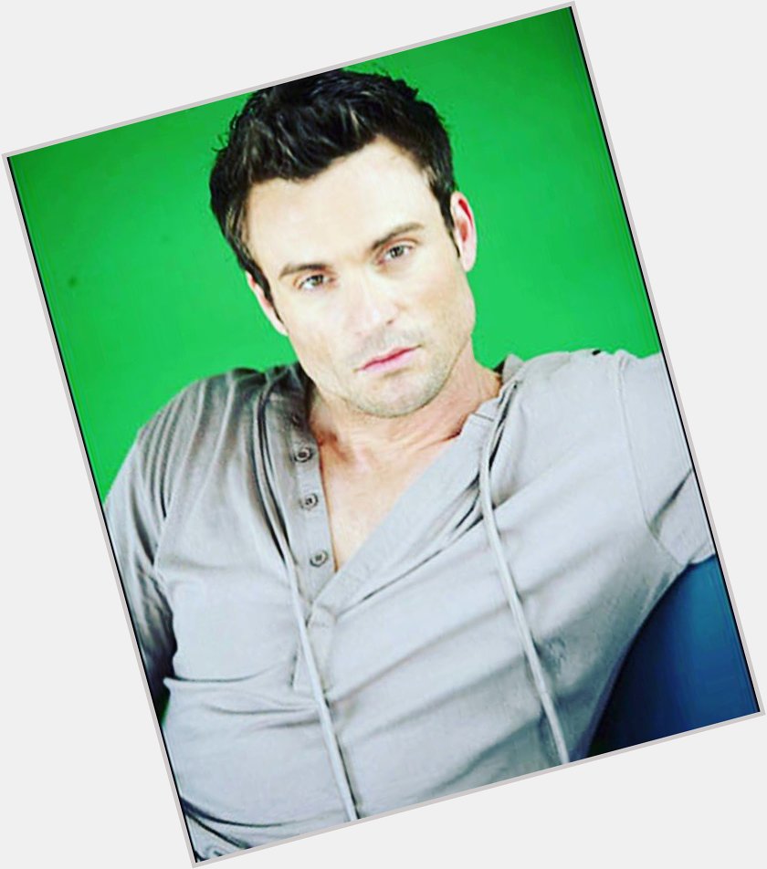 Happy Birthday to the talented Daniel Goddard. May all your wishes come true!!!       