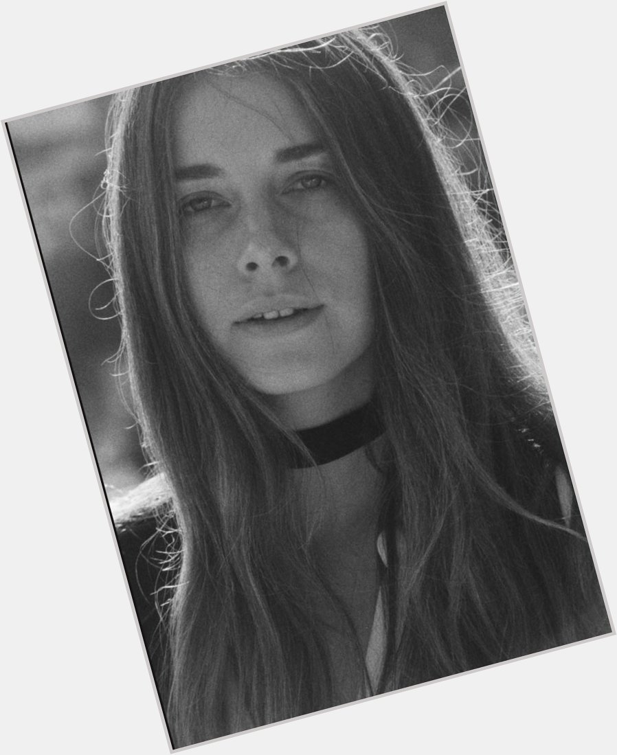 It s my queen Danielle Haim s birthday & she doesn t have message so.... happy b-day D 