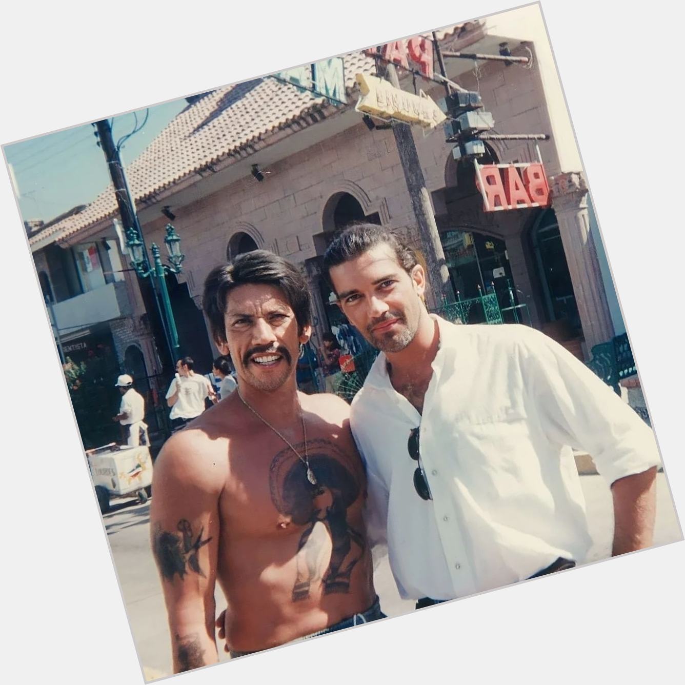 Happy birthday to Mexican-American actor Danny Trejo
(Pictured in the set of DESPERADO with Antonio Banderas, 1994) 