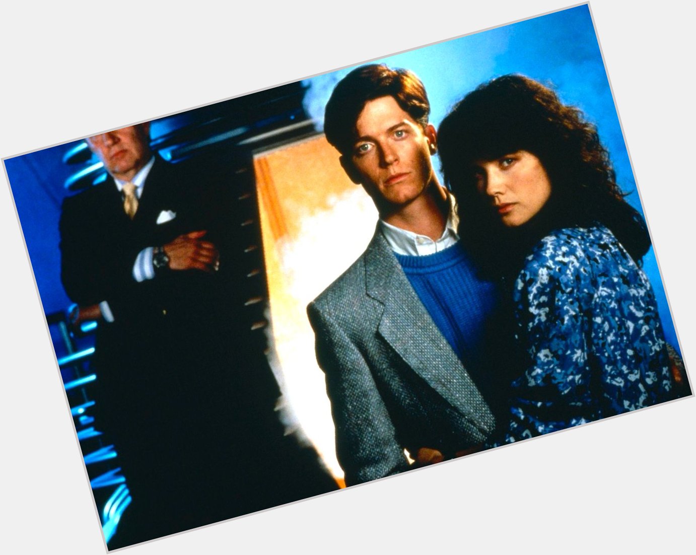Hanging with her Fly Guy!

HL wishes a VERY Happy Birthday to Daphne Zuniga. (Martyn) 