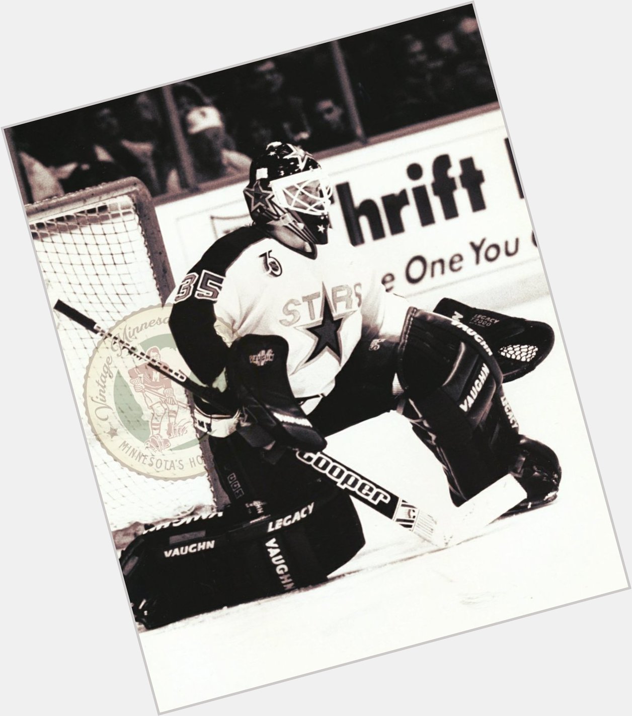 Happy 52nd birthday today to former North Stars NHL goaltender - Darcy Wakaluk born in Pincher Creek, Alberta 