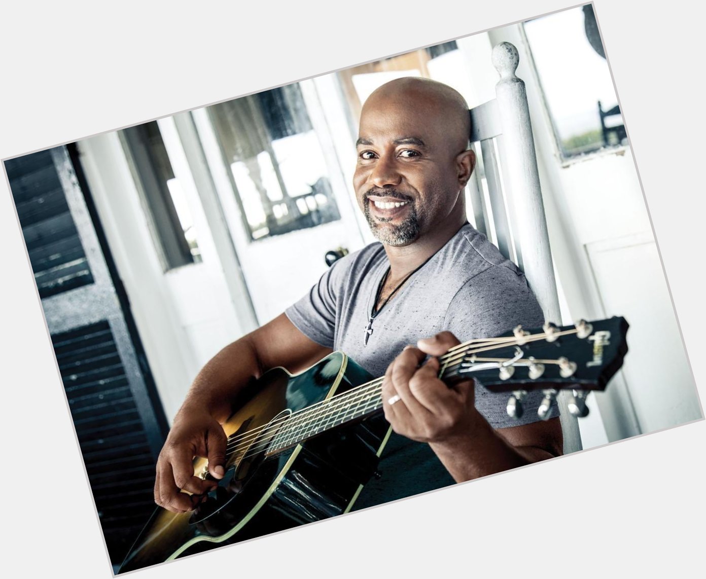 Happy 56th birthday to Darius Rucker. I love his music!! Saw him a few years ago and he was fantastic! 