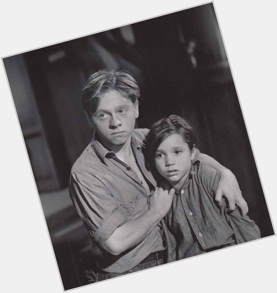 Happy 89th Birthday to Darryl Hickman here with Mickey Rooney in Men of Boys Town (1941). 