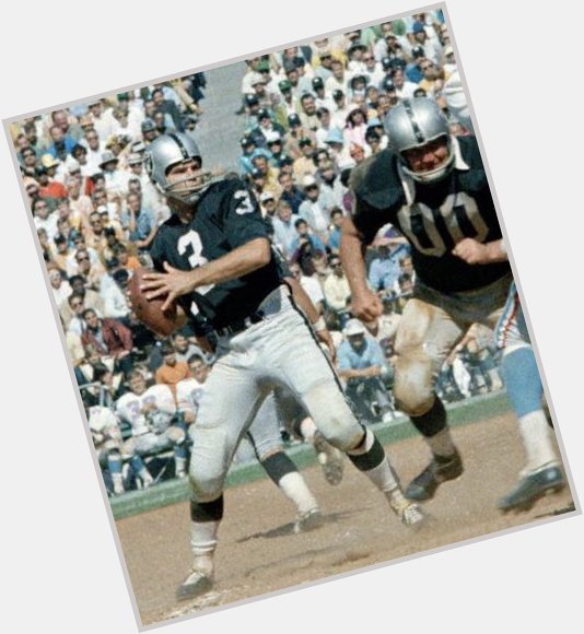 Happy 79th birthday to former QB Daryle Lamonica (Clovis High). 