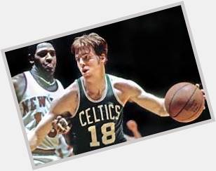 Happy 69th bday to former Celtic great Dave Cowens, seen here battling Willis Reed. 