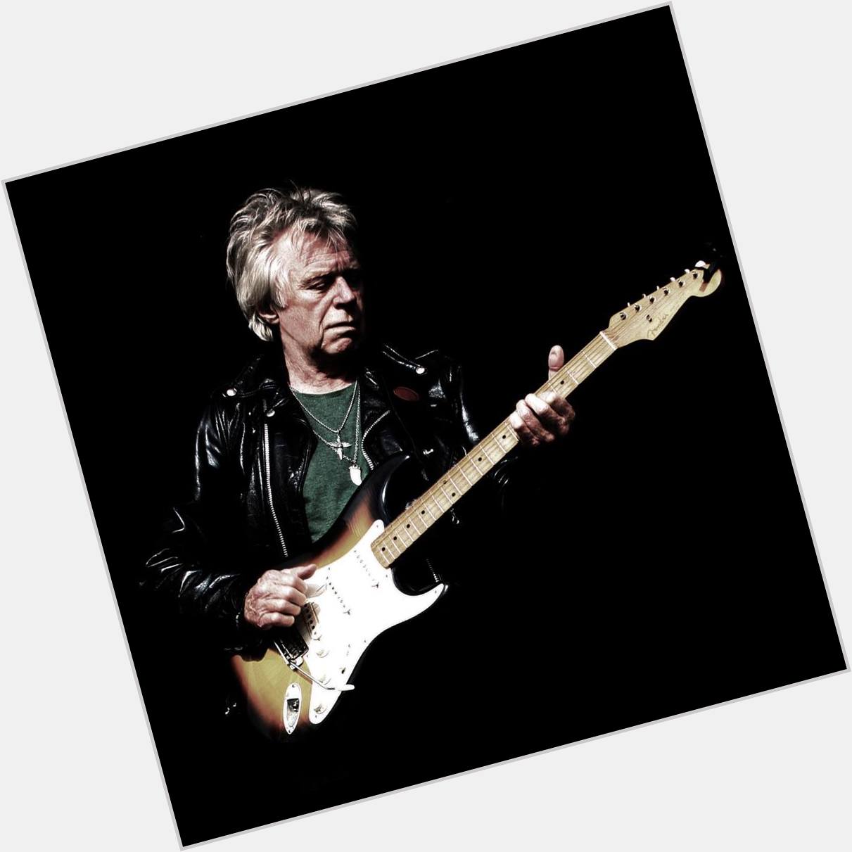 Happy 78 birthday to the amazing guitarist and singer Dave Edmunds! 