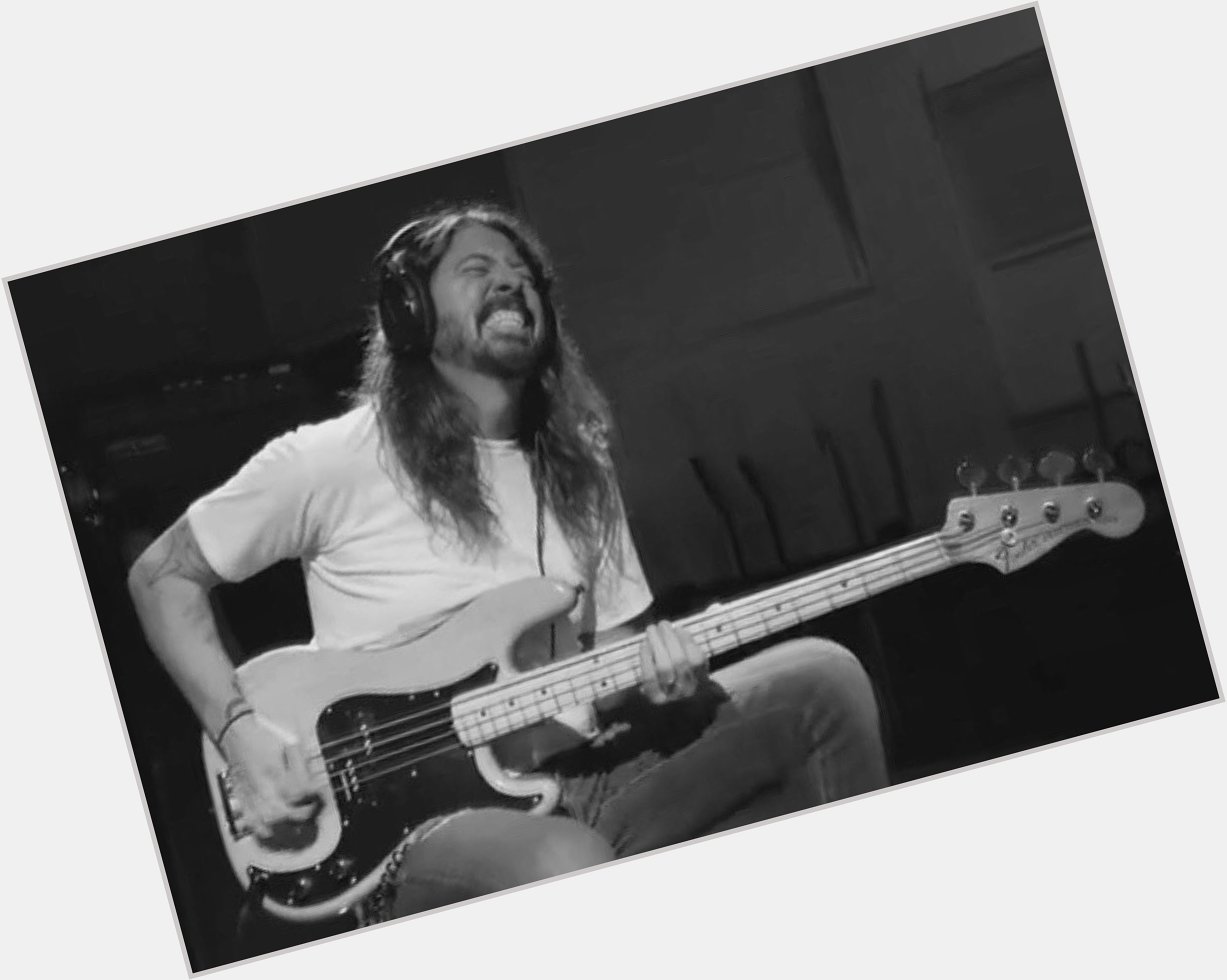 Happy Birthday to Dave Grohl, who among other things is a fine bass player! 