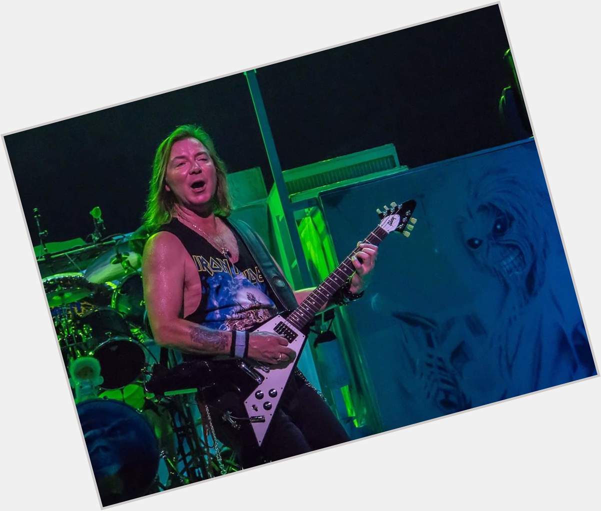 Happy Birthday Dave!

Hoy cumple años el legendario guitarrista de Iron Maiden: Dave Murray 