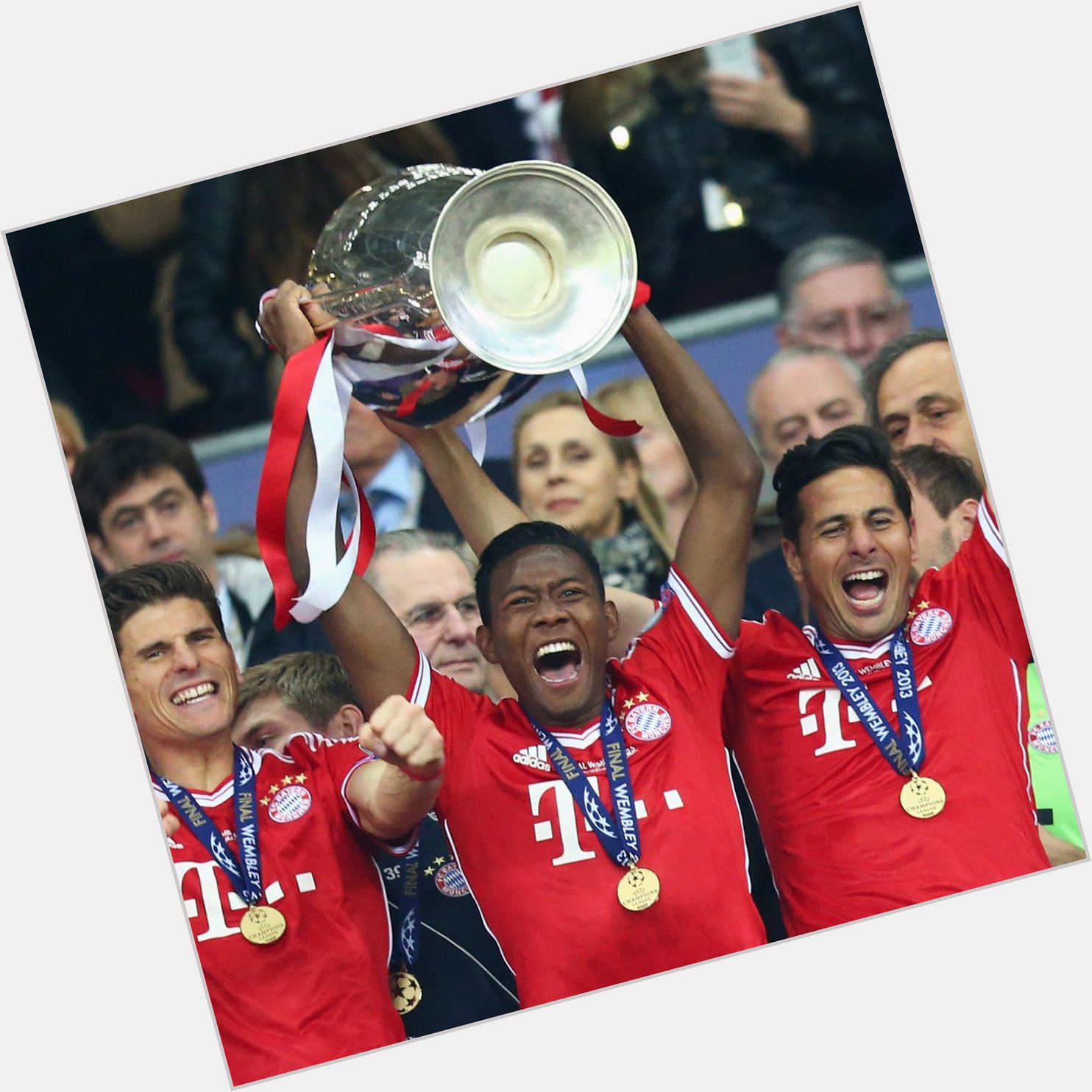Happy Birthday David Alaba!!  Looking forward to seeing you lift more trophies! 