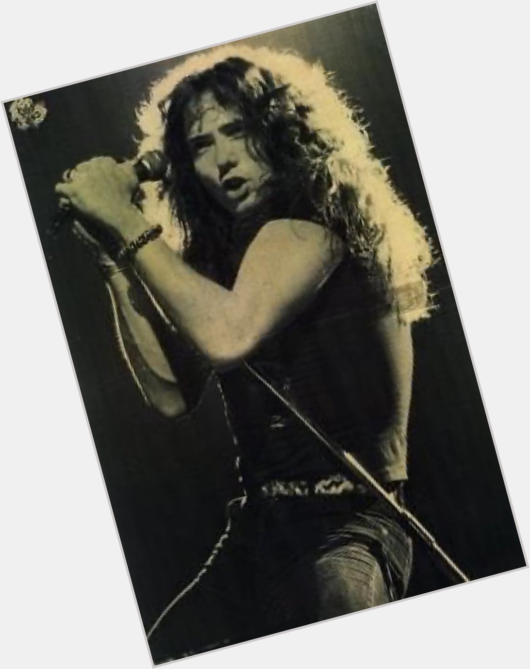 Happy 71st birthday to David Coverdale, one of the greatest vocalists and frontmen of all time! 