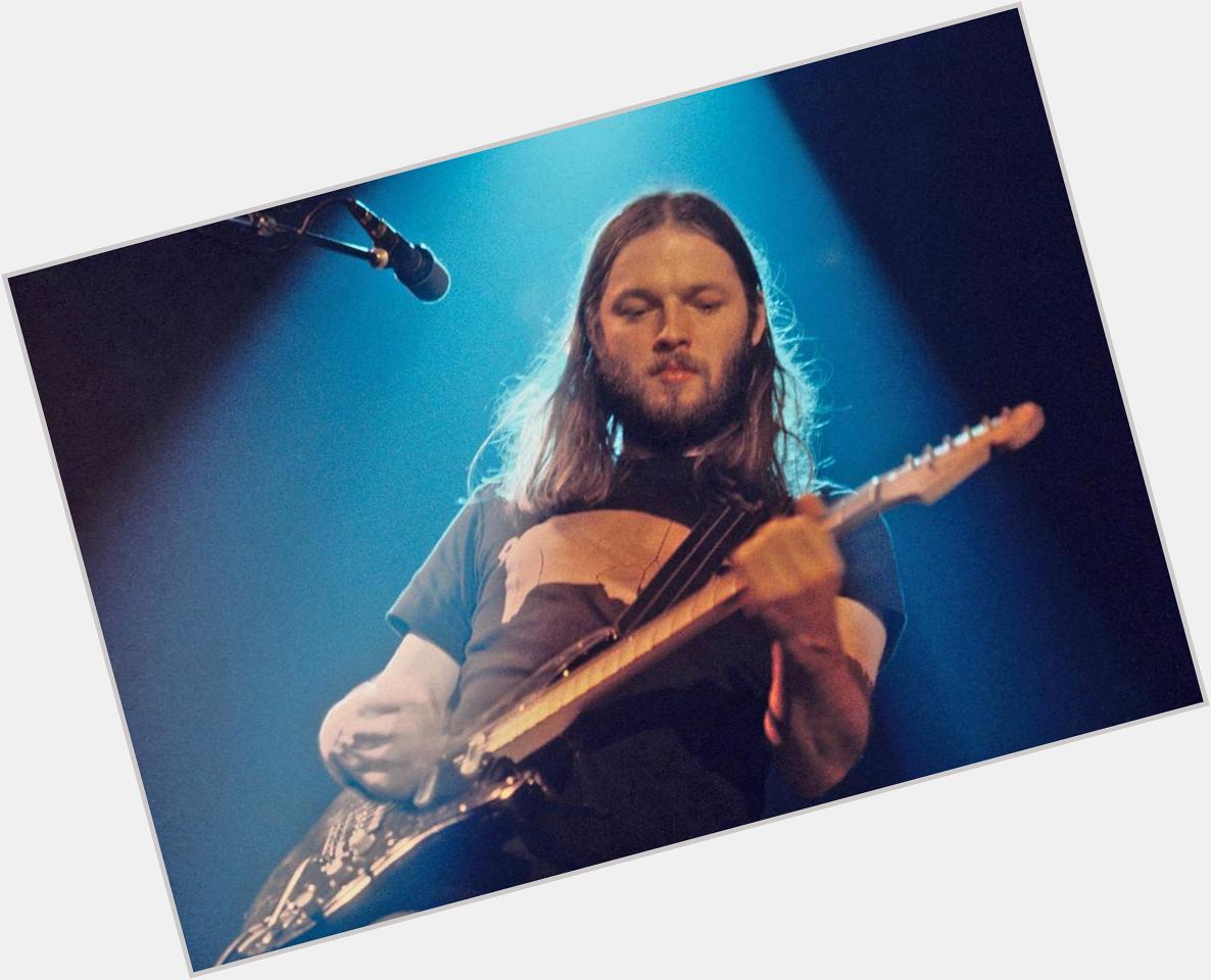 Happy birthday David Gilmour! Un des meilleurs guitaristes qui a composé tellement de bons morceaux pour Pink Floyd 
