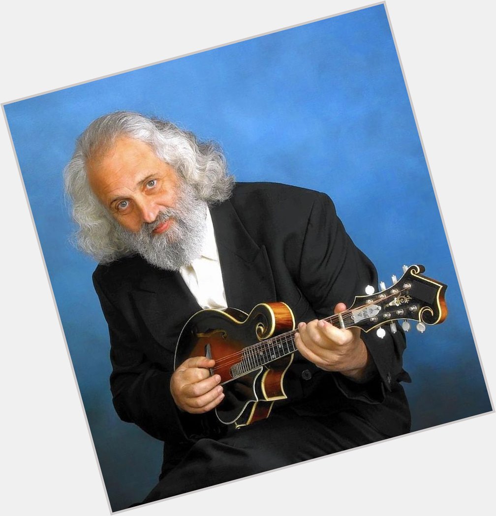 Happy 77th birthday to David Grisman. Saw a lot of DGQ shows back in the day. Absolute legend. 
