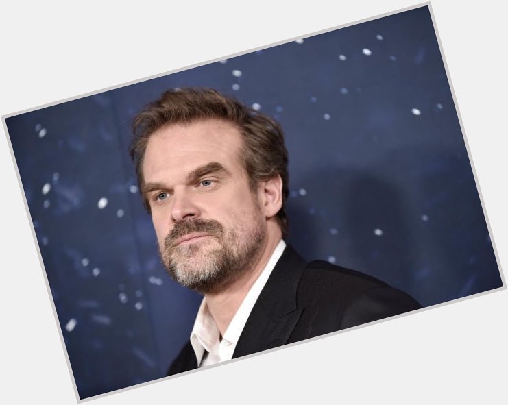 Happy 48th birthday to the talented David Harbour. 