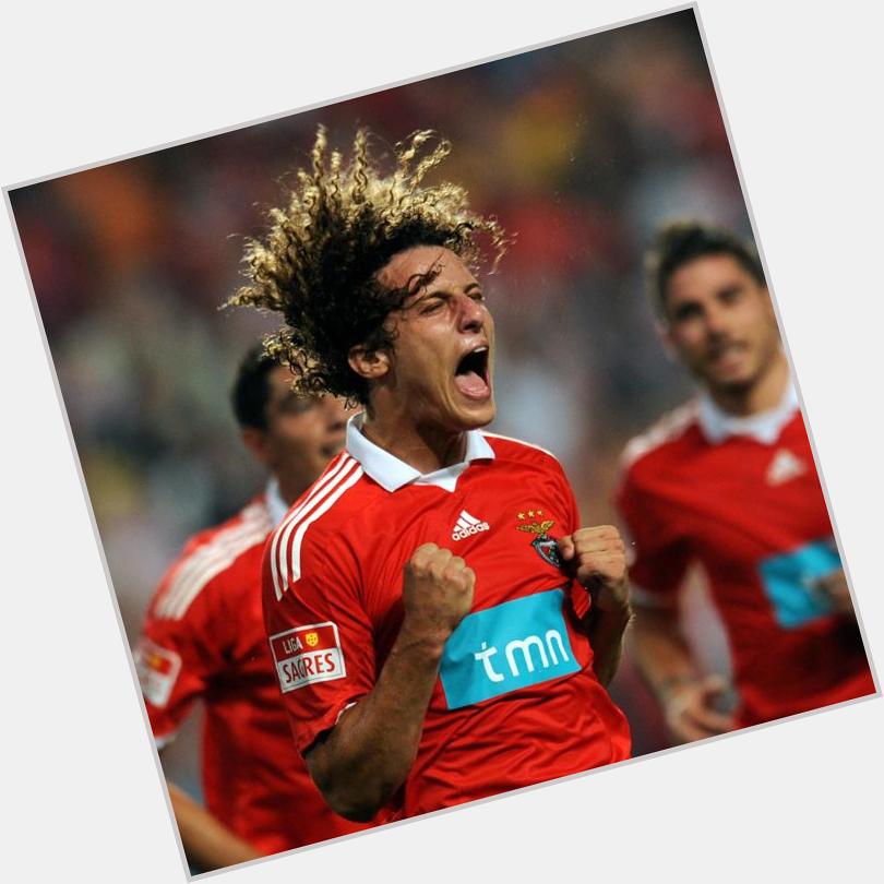 Parabéns, Happy 28th birthday, David Luiz!
Joyeux anniversaire, David Luiz! 