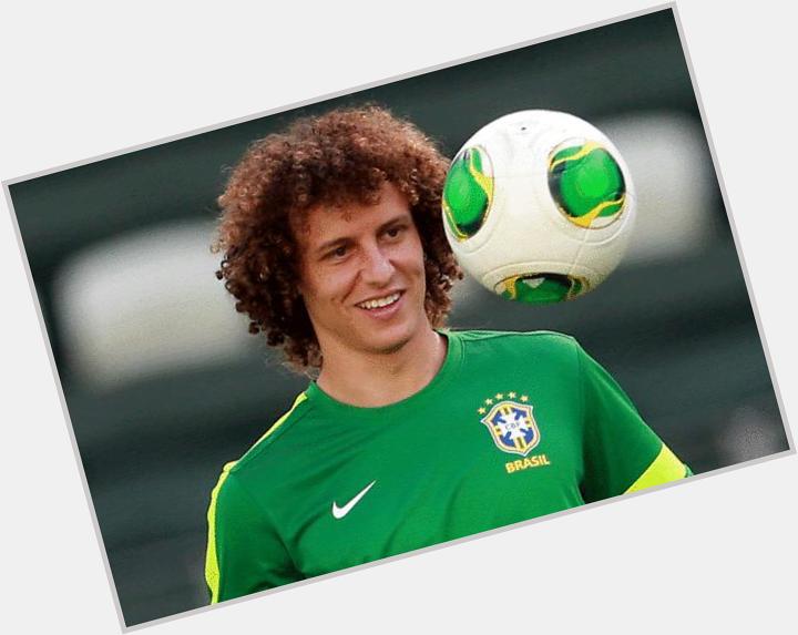 Happy Birthday to David Luiz. The unorthodox successor to Charles Xavier. 