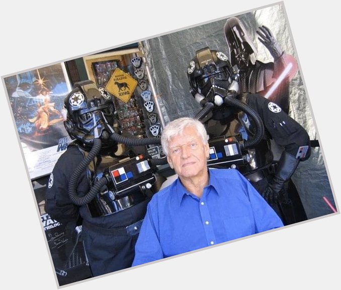 Happy 85th Birthday to Darth Vader himself, David Prowse! (I m on his left).   