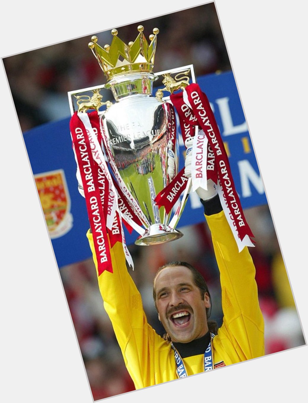 HAPPY BIRTHDAY to Arsenal legend David Seaman! One of the clubs greatest ever keepers.   