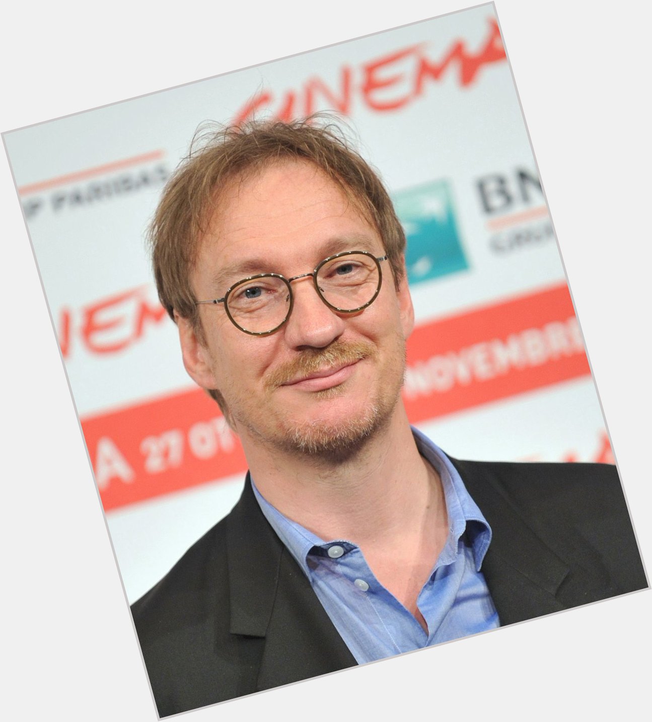 Happy birthday to David Thewlis who portrayed Remus Lupin in the films! 