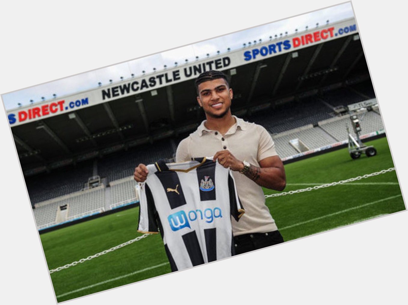 Happy 24th Birthday to United\s pace demon of a right-back, DeAndre Yedlin! 
