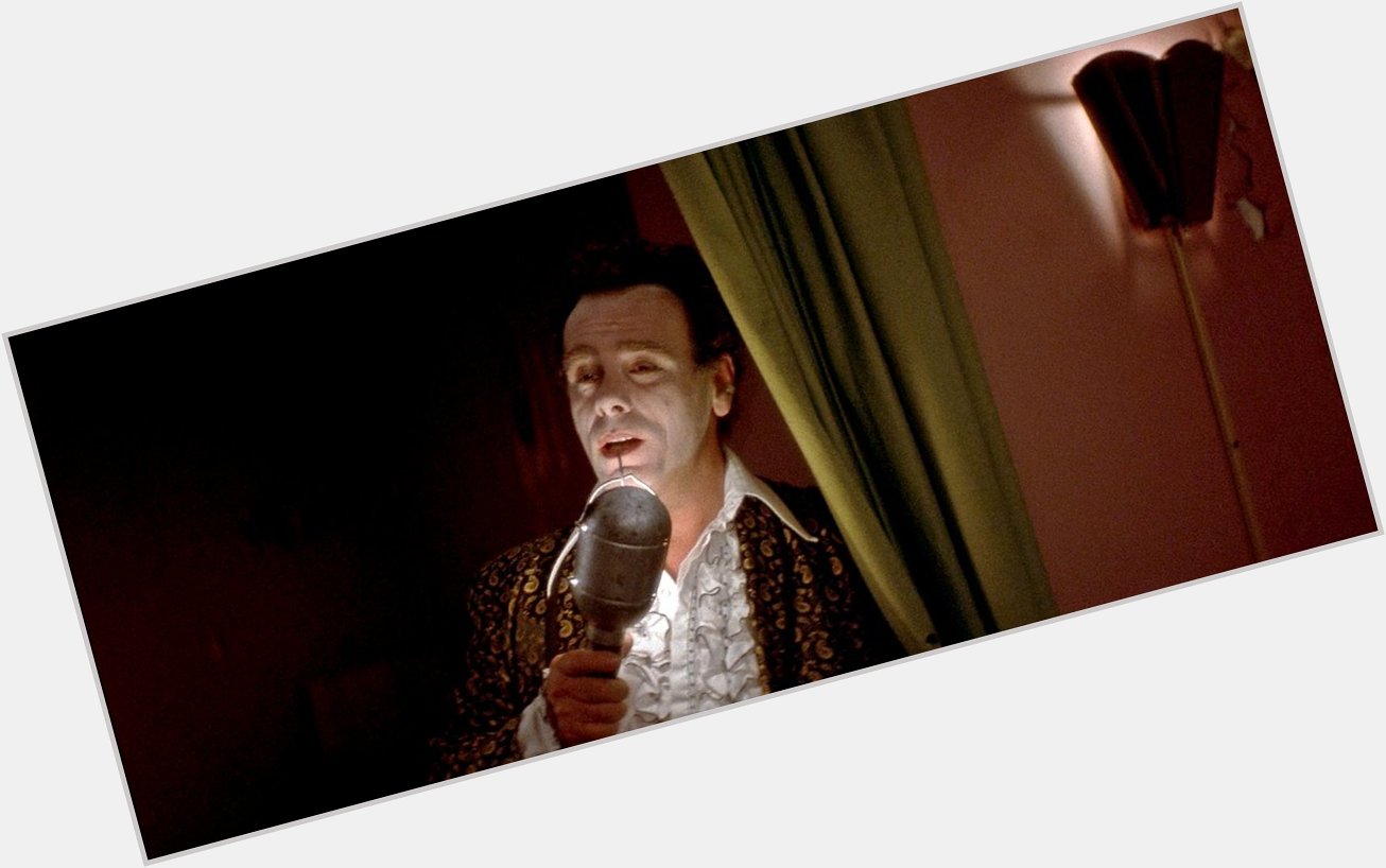 Wishing Dean Stockwell a very happy 82nd birthday!
Seen here in David Lynch\s Blue Velvet (1986). 