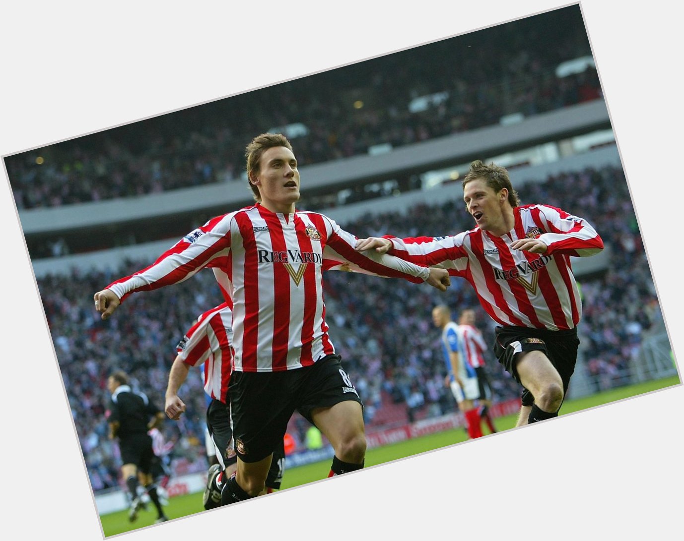 Happy 40th birthday to former midfielder Dean Whitehead! So consistent for us 