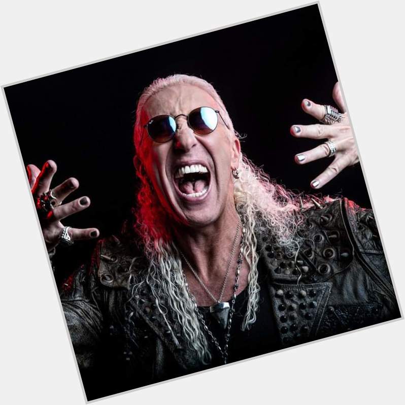 Happy birthday DEE SNIDER (67)!

What\s your favorite TWISTED SISTER album?

Top 3 songs? 