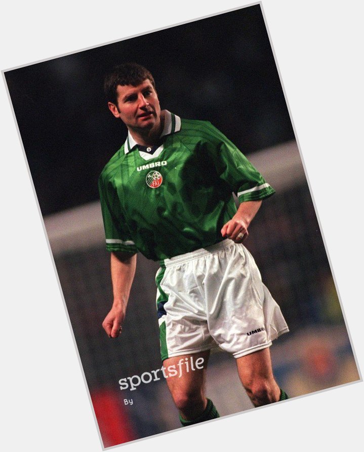 Happy birthday to former Ireland defender Denis Irwin who turned 52 today! 