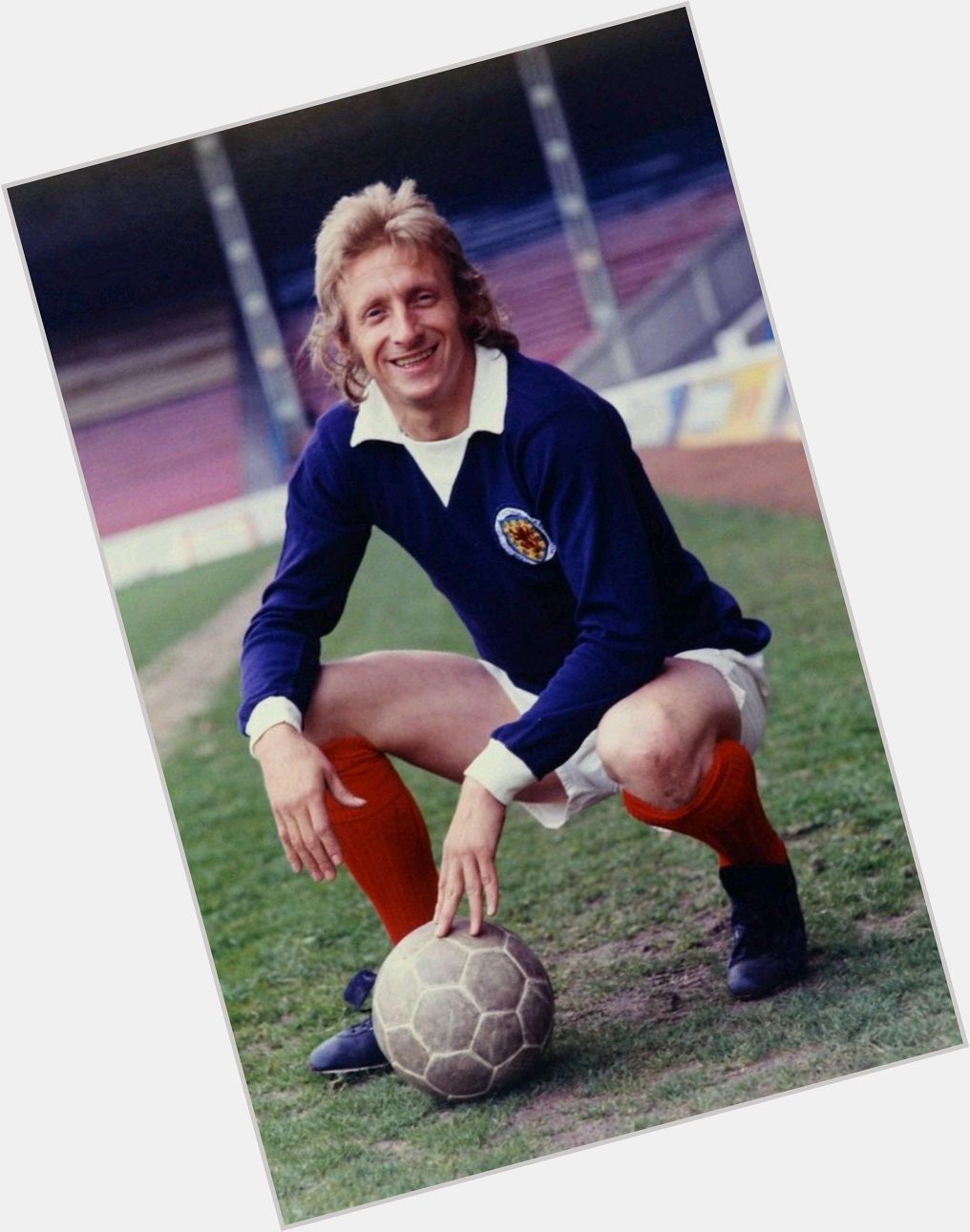 Happy 80th Birthday to Scotland football legend Denis Law who scored 30 times for his country! 