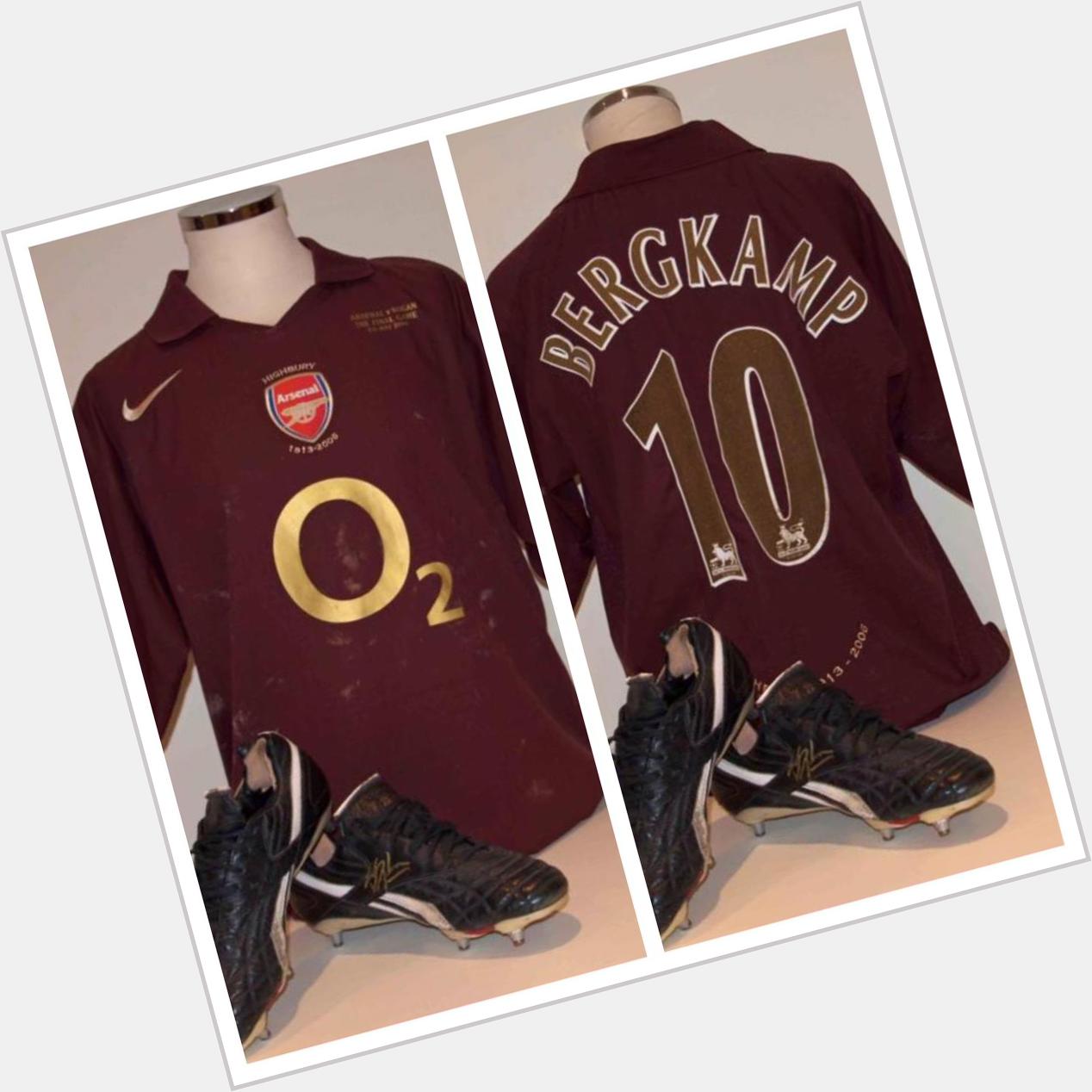 Big happy birthday to Arsenal legend Dennis Bergkamp. Here\s his final competitive match worn shirt for the club 