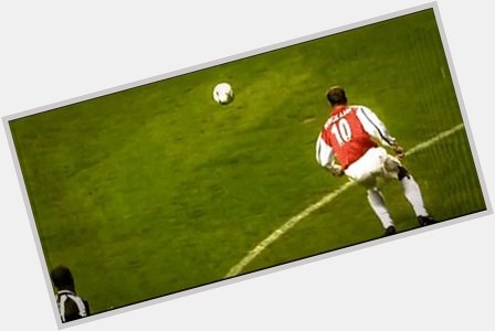 Happy birthday Dennis Bergkamp. One of my favorite players of all the time. 