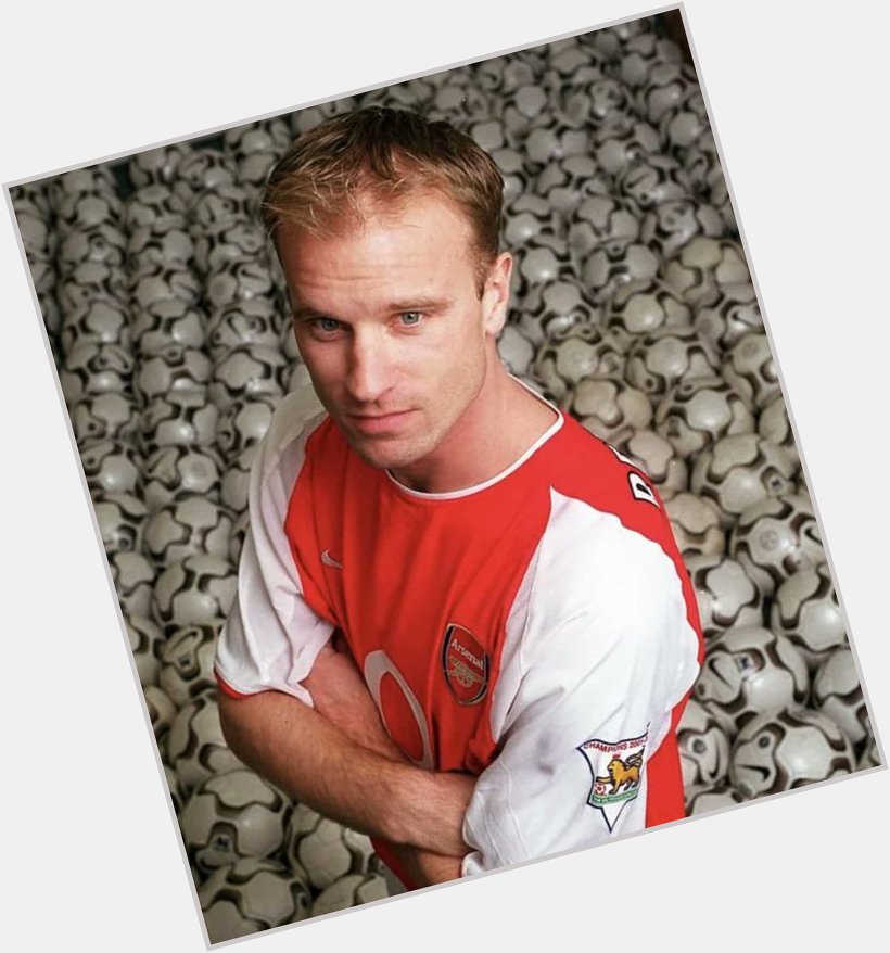 Happy 54th birthday to former Arsenal player Dennis Bergkamp! 