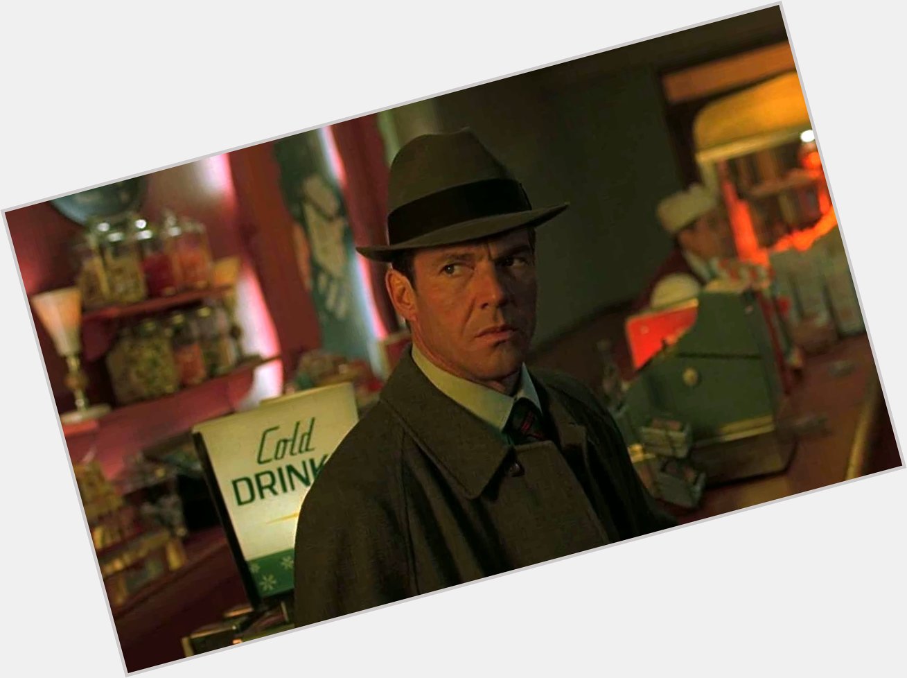 Happy birthday to a wonderful actor, ROBBED of an Oscar for Far from Heaven, the dashing Dennis Quaid! 