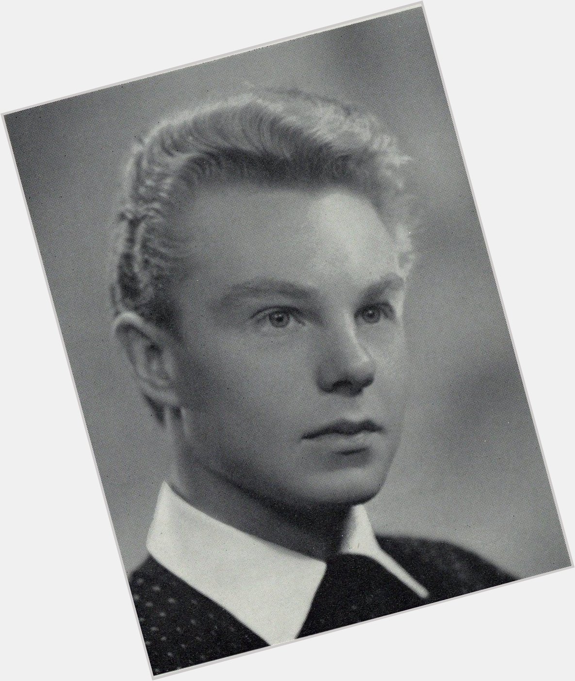 Happy birthday to our former artist director Derek Jacobi who 1st came to us as this fresh faced youth in 63 